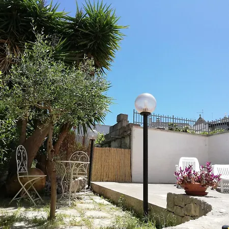 Luxury Trulli Sabotino 48 * אלברובלו